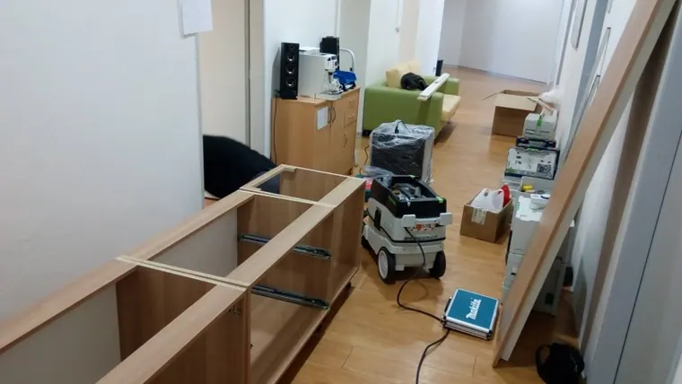 Kancelářský nábytek na míru — realizace D & M Kuchyně č. 12