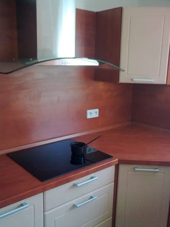 Kuchyňské linky na míru — realizace D & M Kuchyně č. 85