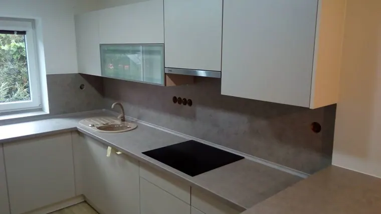 Kuchyňské linky na míru — realizace D & M Kuchyně č. 61