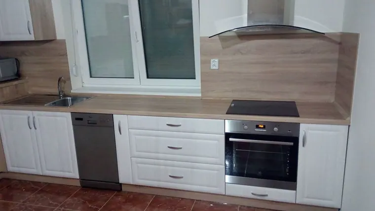Kuchyňské linky na míru — realizace D & M Kuchyně č. 60