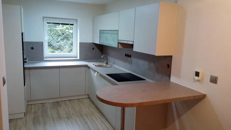 Kuchyňské linky na míru — realizace D & M Kuchyně č. 57
