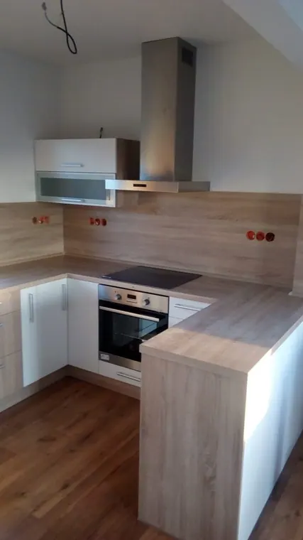 Kuchyňské linky na míru — realizace D & M Kuchyně č. 46