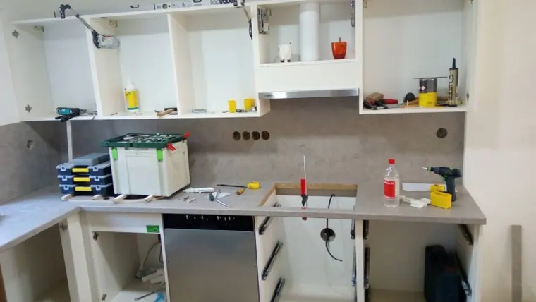 Kuchyňské linky na míru — realizace D & M Kuchyně č. 123