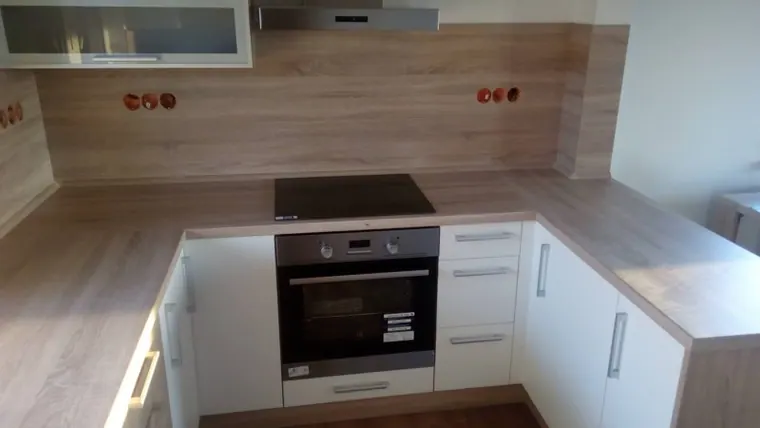 Kuchyňské linky na míru — realizace D & M Kuchyně č. 116