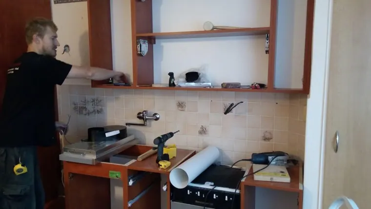 Kuchyňské linky na míru — realizace D & M Kuchyně č. 114