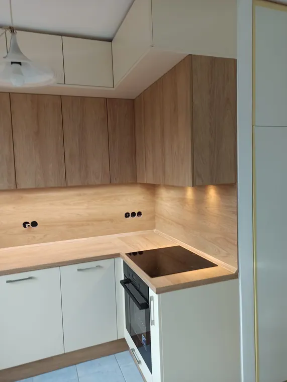 Kuchyňské linky na míru — realizace D & M Kuchyně č. 32