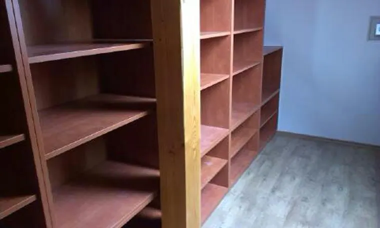 Vestavěné skříně na míru — realizace D & M Kuchyně č. 9
